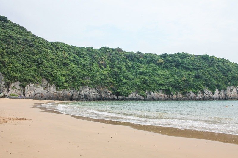 Cat Co Beach Cat Ba Island