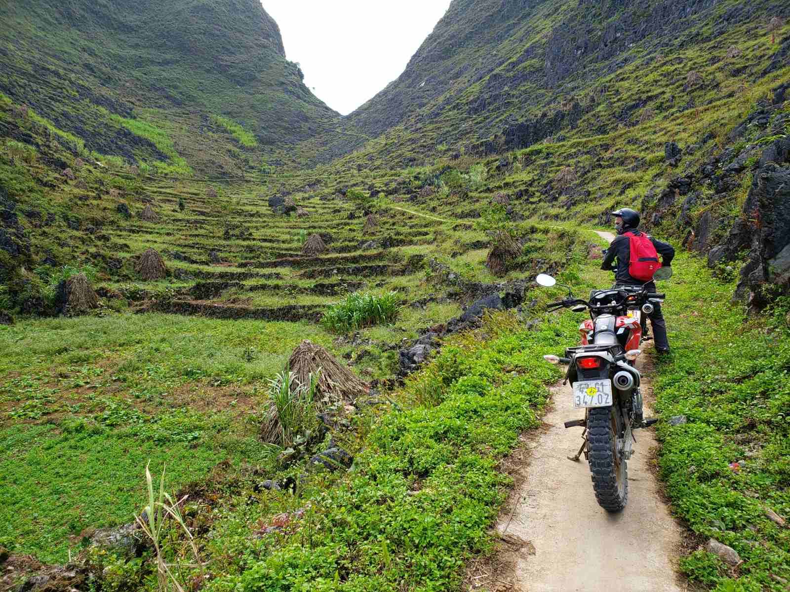 the XR150 on a small concrete strip in Ha Giang