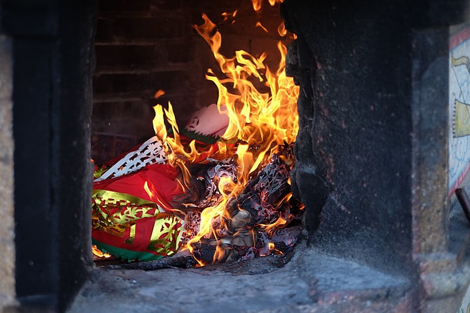 Burning paper offerings