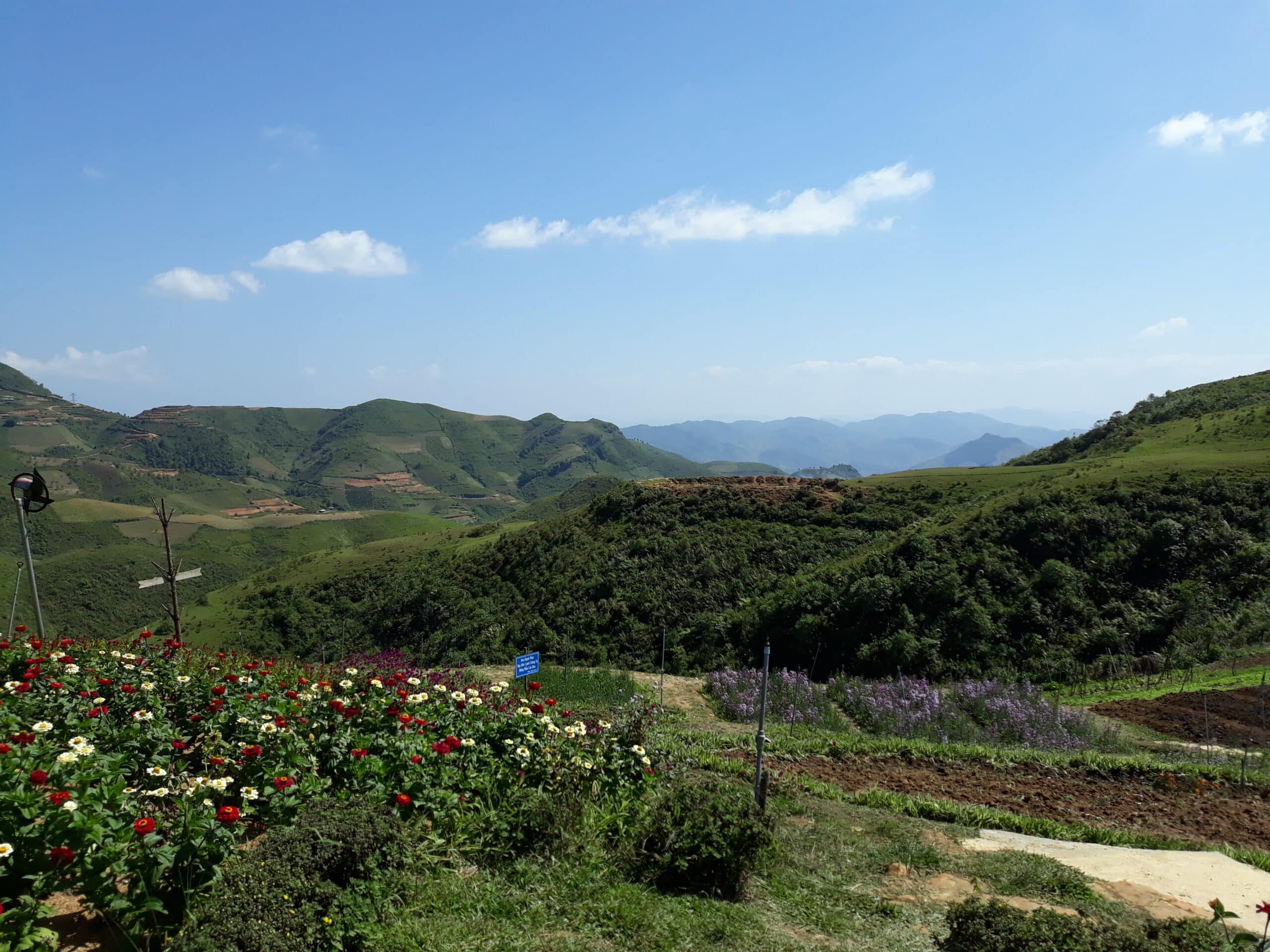 view from the Pha Din pass