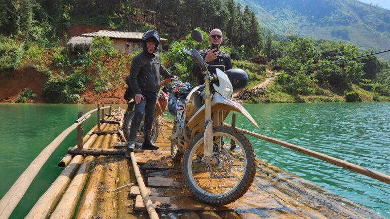 the bamboo ferry to Khau Vai, Ha Giang