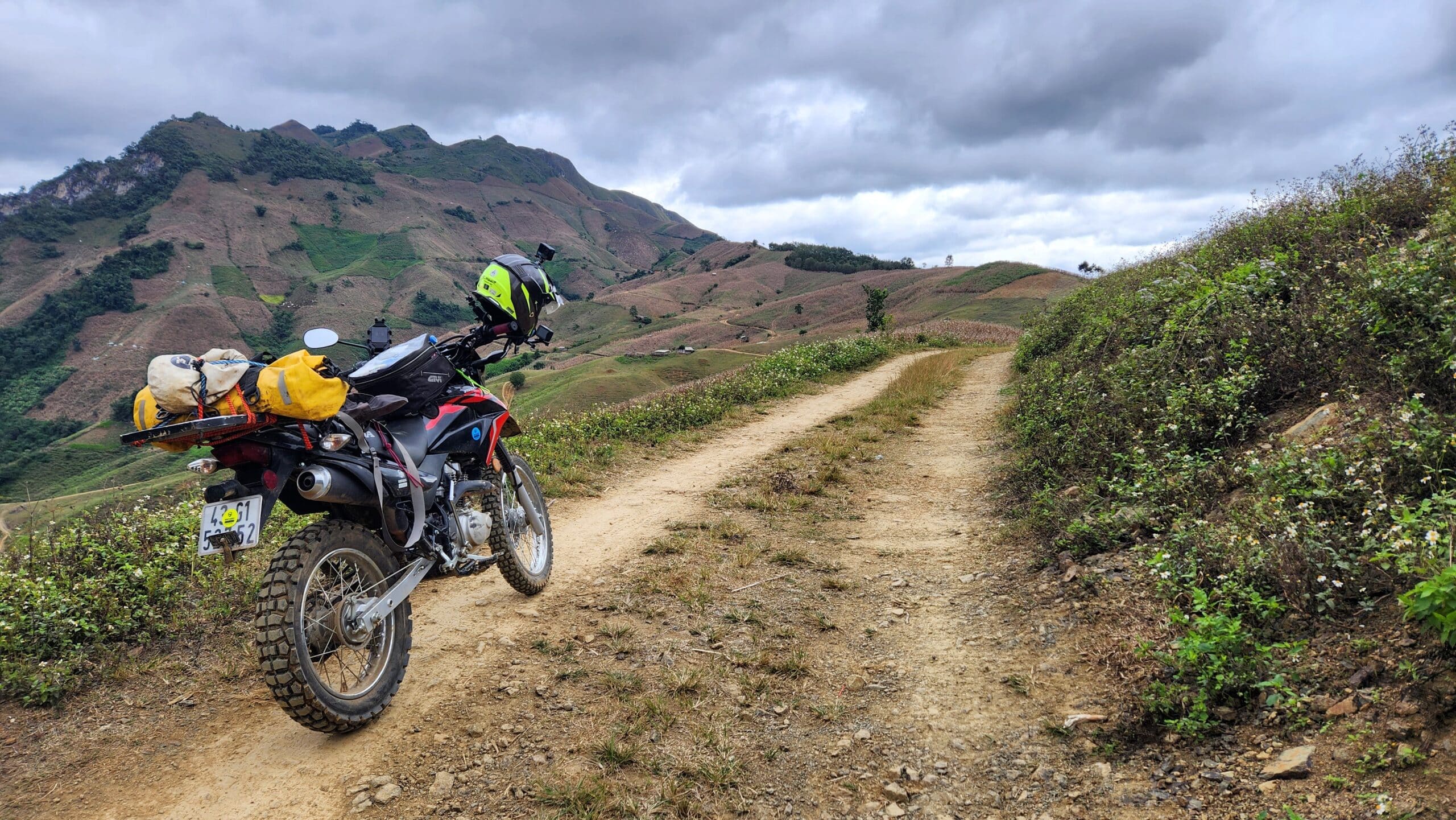 the rolling hills behind Moc Chau