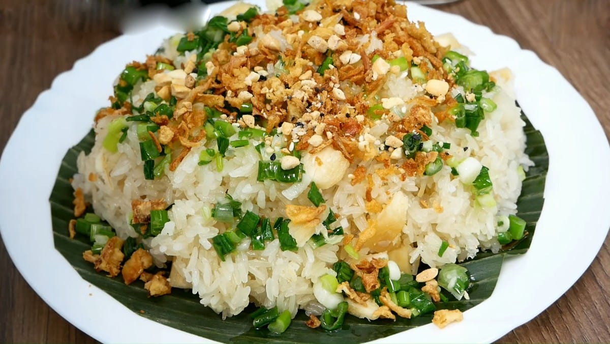xoi with dried onions