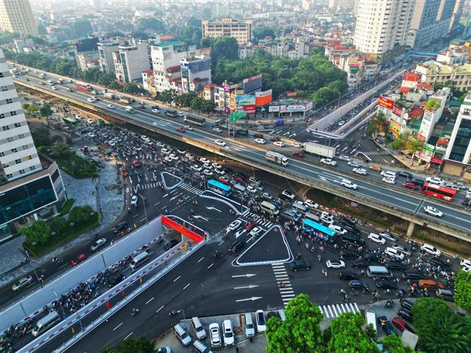 Highway 6 in Ha Dong, Hanoi