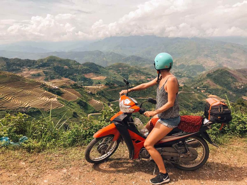 semi-auto-bike-with-beginner-rider-in-vietnam