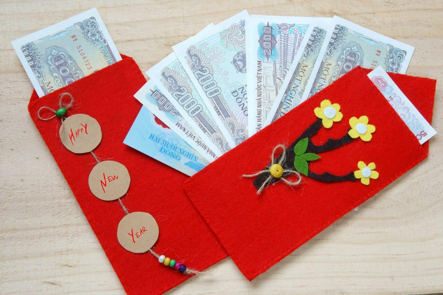 lucky red envelopes for giving money at tet