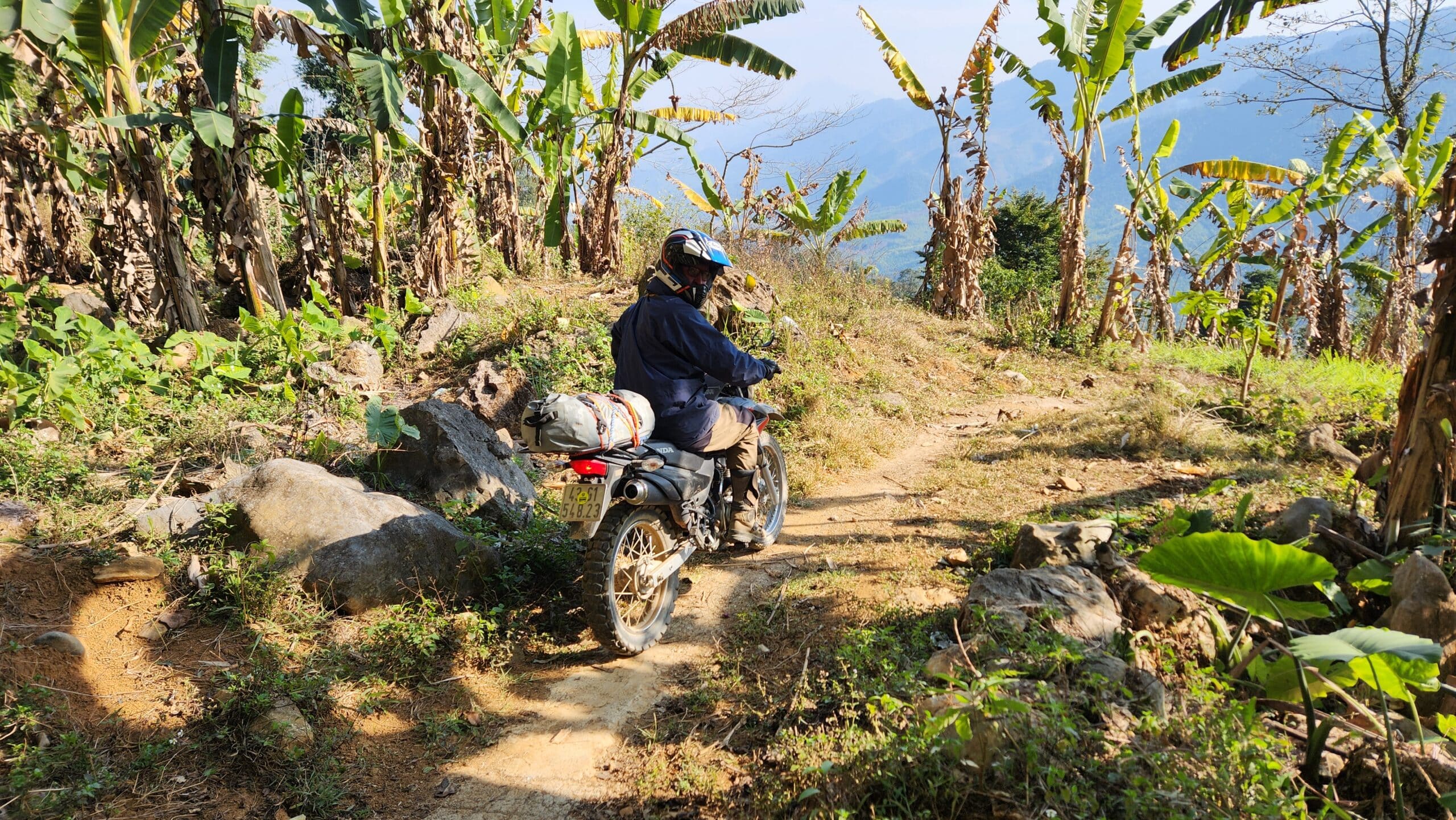 on single track down from Hang Kia, Moc Chau