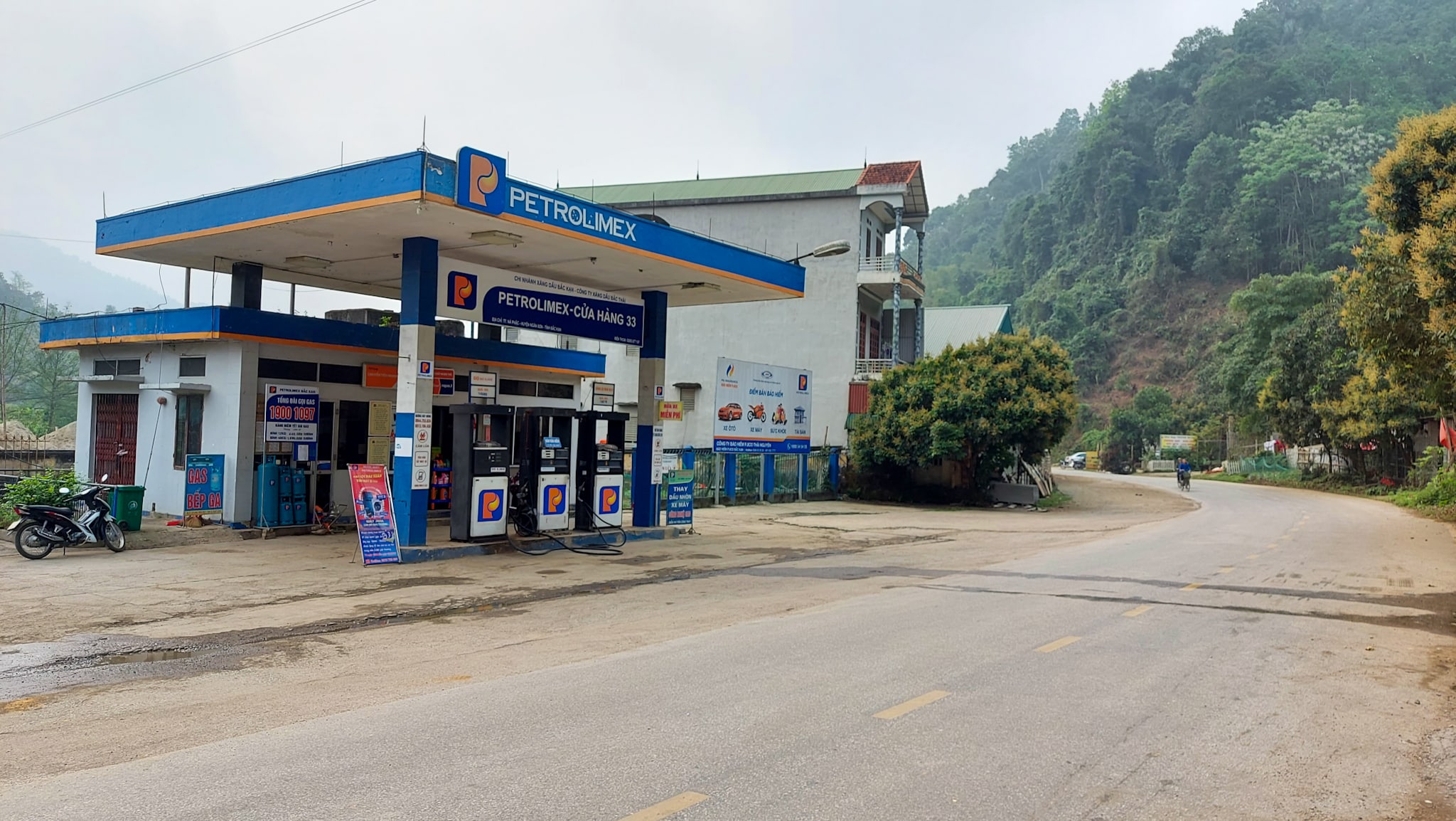 a petrol station in Na Phuc, Bac Kan_