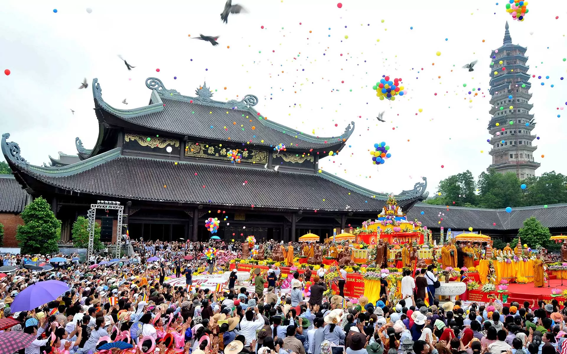 Bai-Dinh-Pagoda-Festival-ninh-binh lunar new year