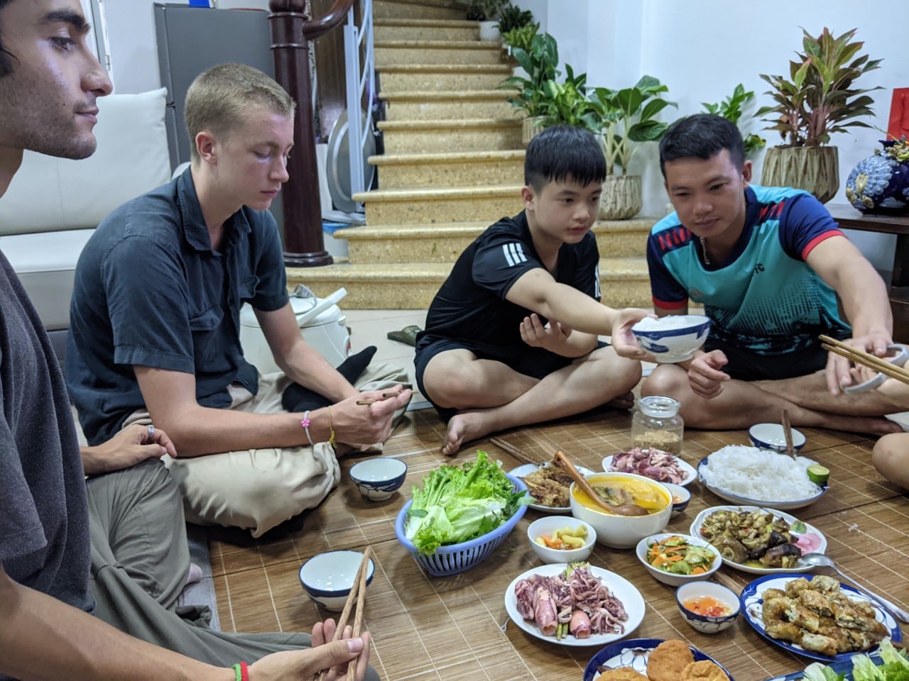 inviting a westerner to eat food at tet in vietnam