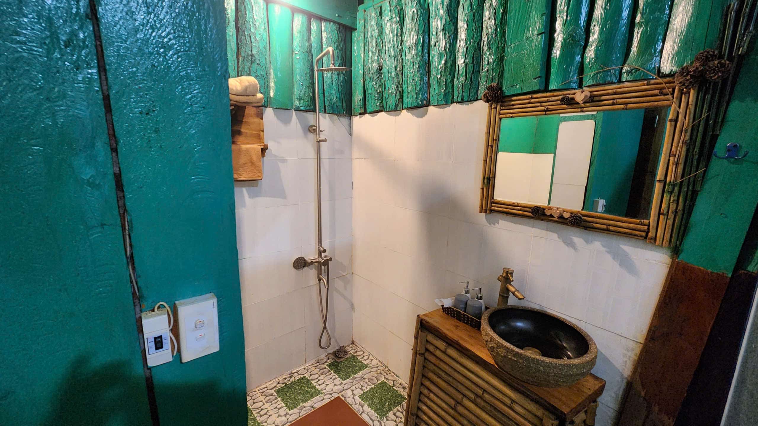 toilet and shower in homestay